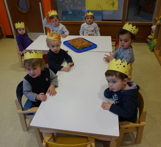 Janvier : Dégustation de la galette des rois